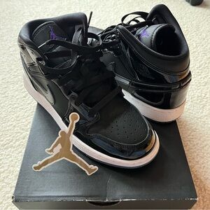 Air Jordan 1 Mid SE (GS)